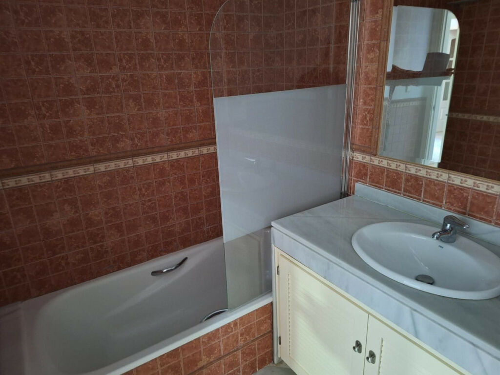 Ground Floor Apartment La Duquesa Málaga - image 14