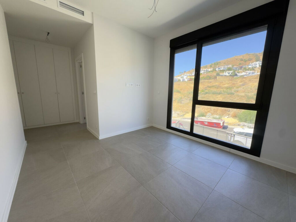 Semi-Detached House Riviera del Sol Málaga - image 14
