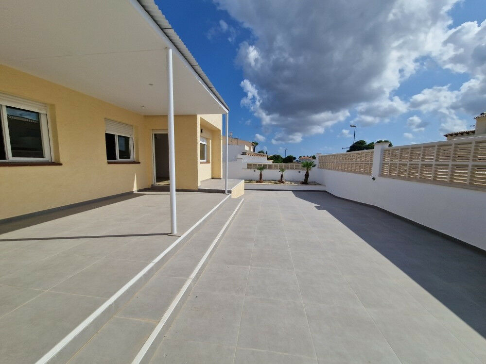 Semi-Detached House La Nucia Alicante - image 14