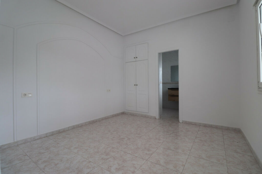 Detached Villa Dona Pepa Alicante - image 14