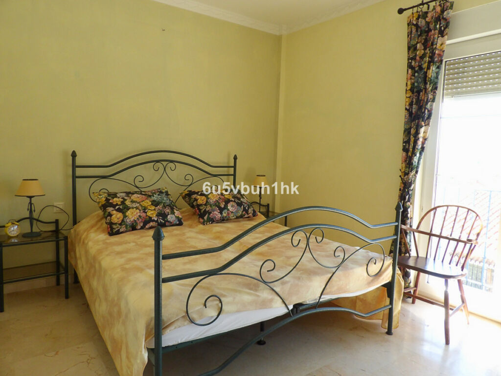 Detached Villa Fuengirola Málaga - image 14