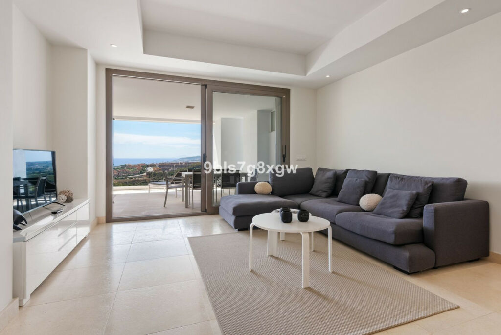 Middle Floor Apartment Casares Playa Málaga - image 14
