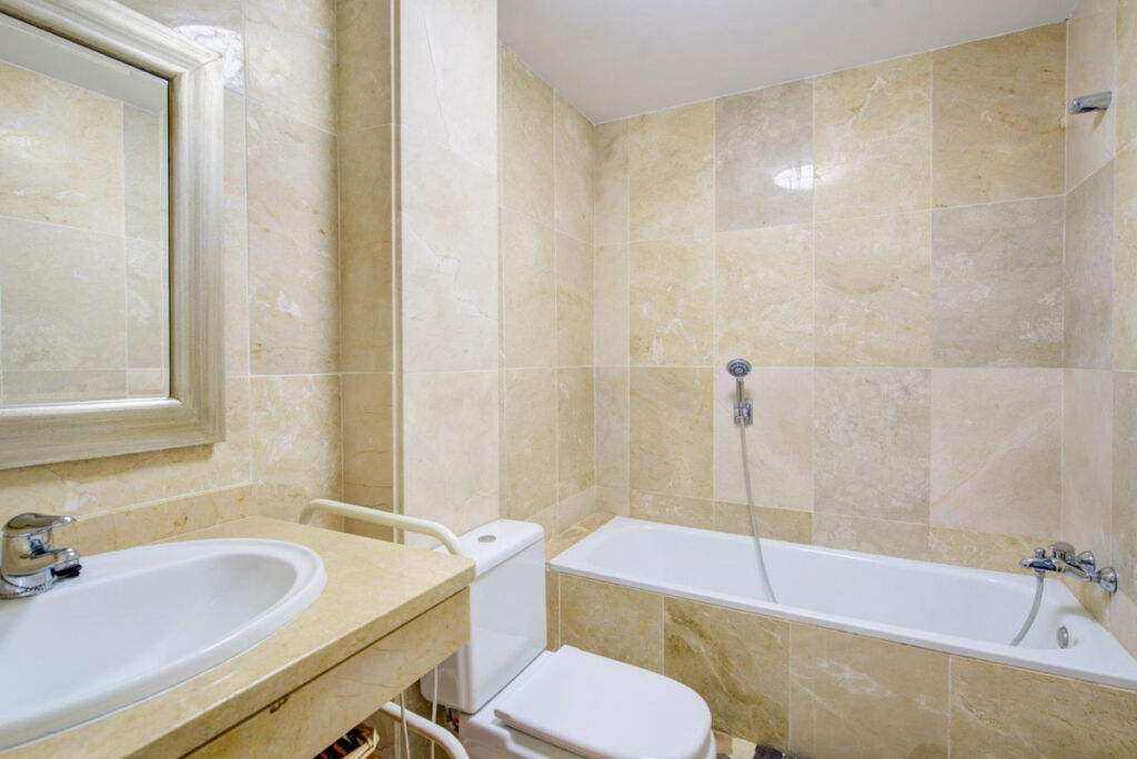 Middle Floor Apartment La Cala de Mijas Málaga - image 14