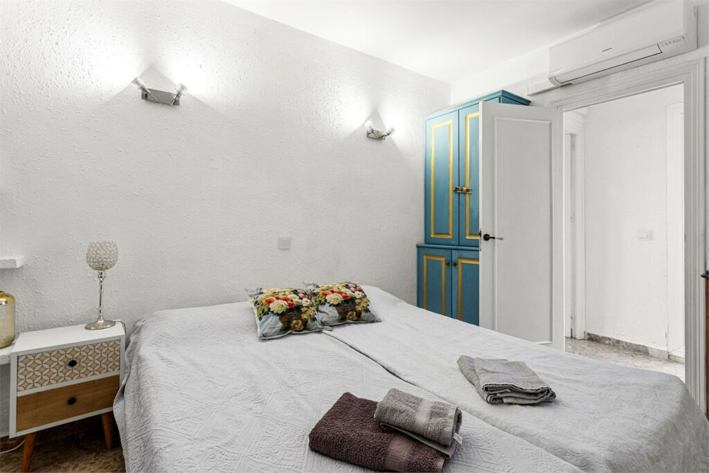 Middle Floor Apartment Fuengirola Málaga - image 14