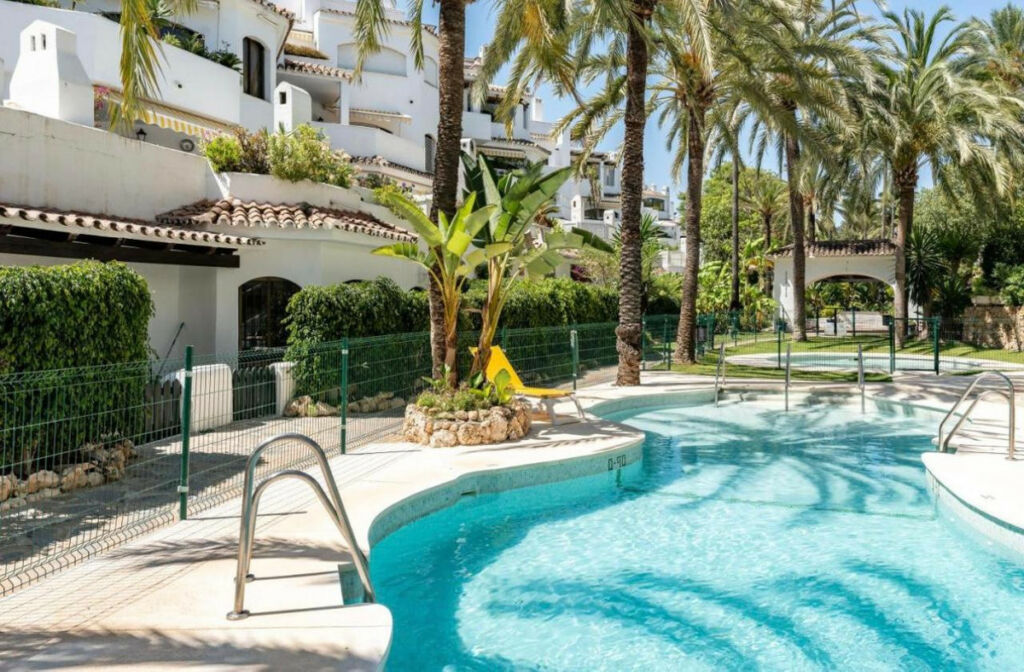 Middle Floor Apartment Marbella Málaga - image 14
