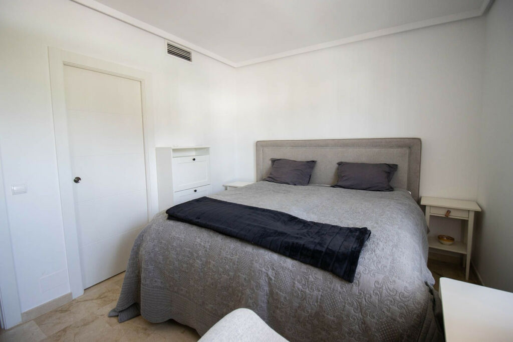 Penthouse Nueva Andalucía Málaga - image 14