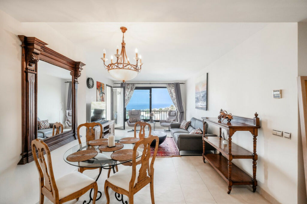 Middle Floor Apartment Altos de los Monteros Málaga - image 14