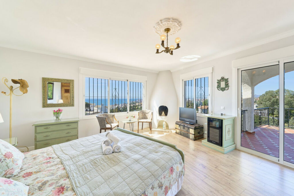 Detached Villa Fuengirola Málaga - image 14