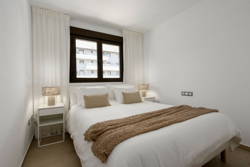 Middle Floor Apartment Estepona Málaga - image 14
