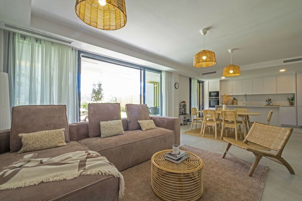 Townhouse El Chaparral Málaga - image 14