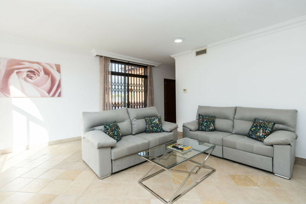 Penthouse New Golden Mile Málaga - image 14
