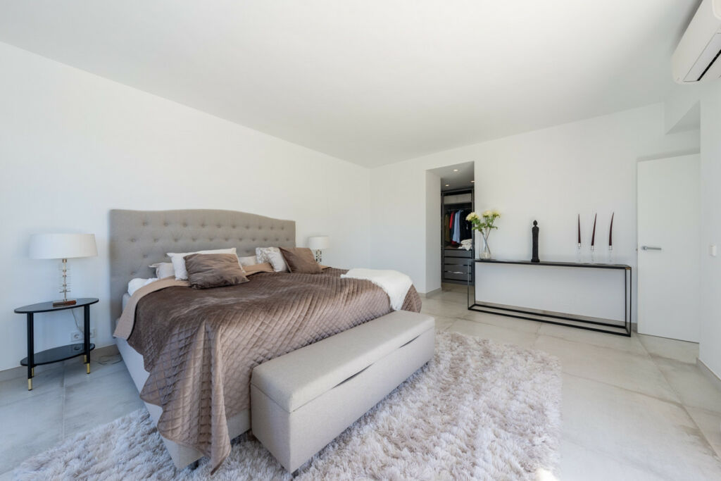 Penthouse Duplex Nueva Andalucía Málaga - image 14