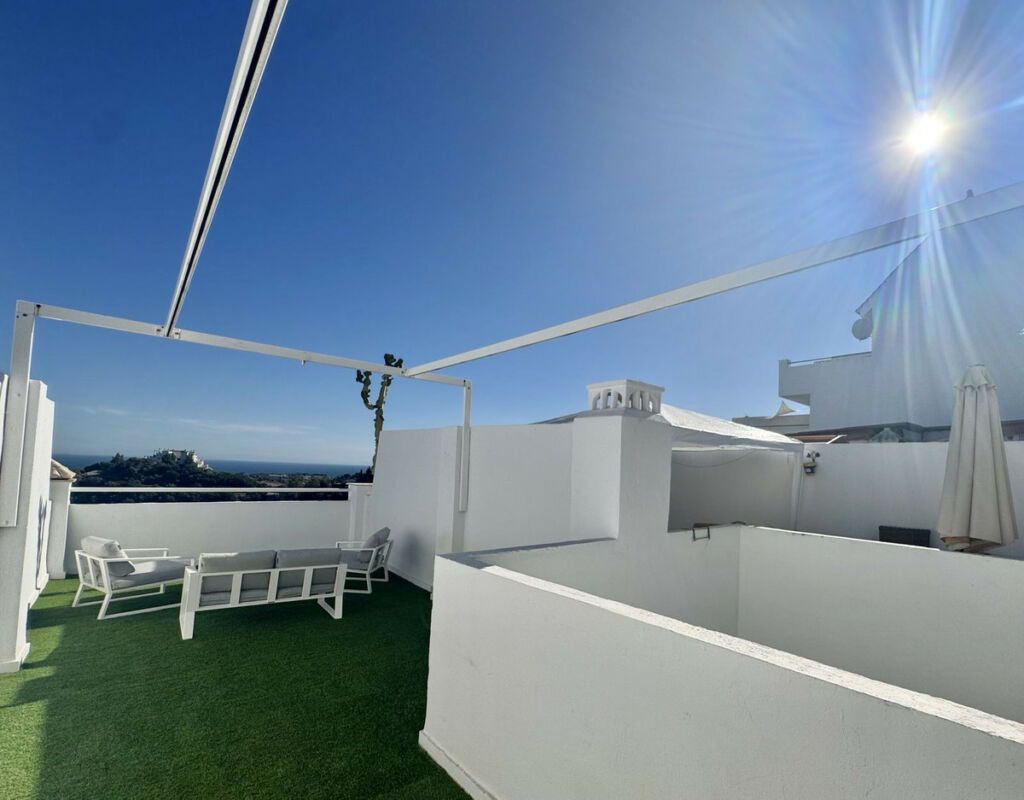 Top Floor Apartment Estepona Málaga - image 14