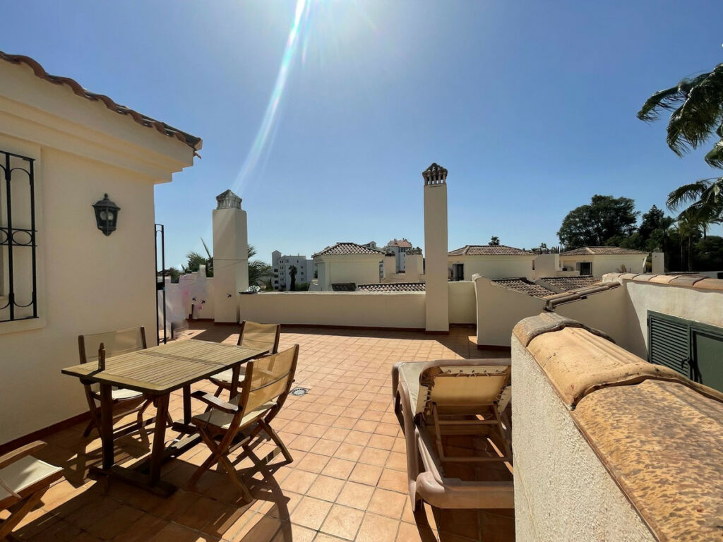 Townhouse Atalaya Málaga - image 14