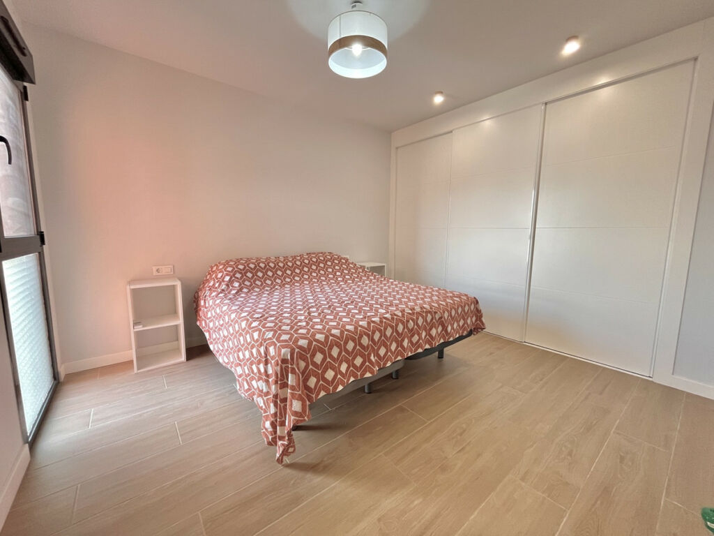 Middle Floor Apartment Villamartin Alicante - image 15