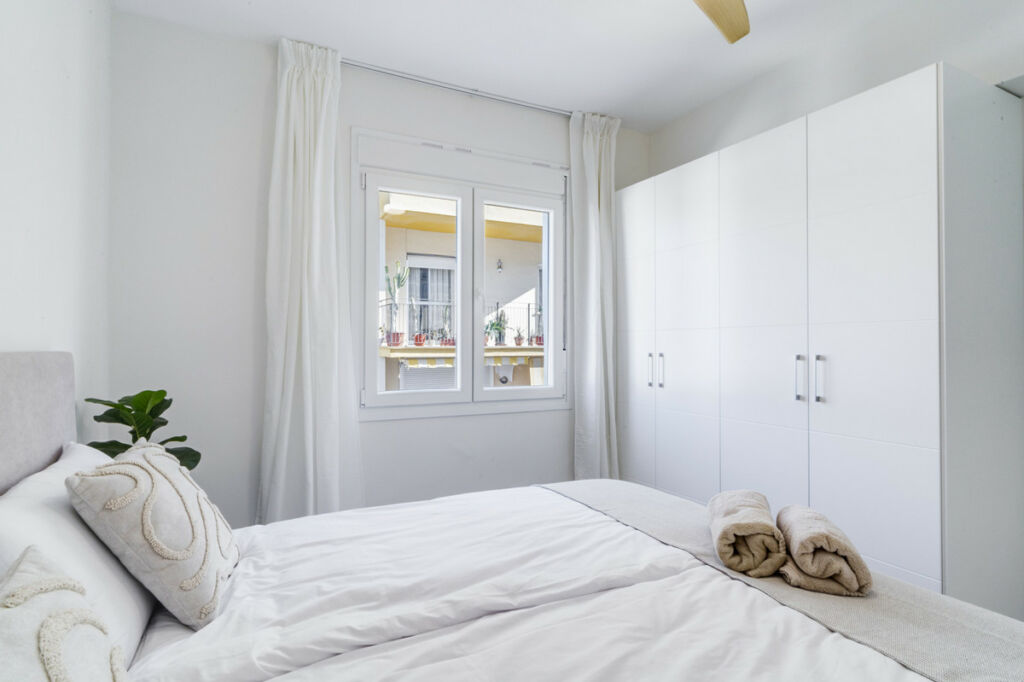 Middle Floor Apartment Estepona Málaga - image 14