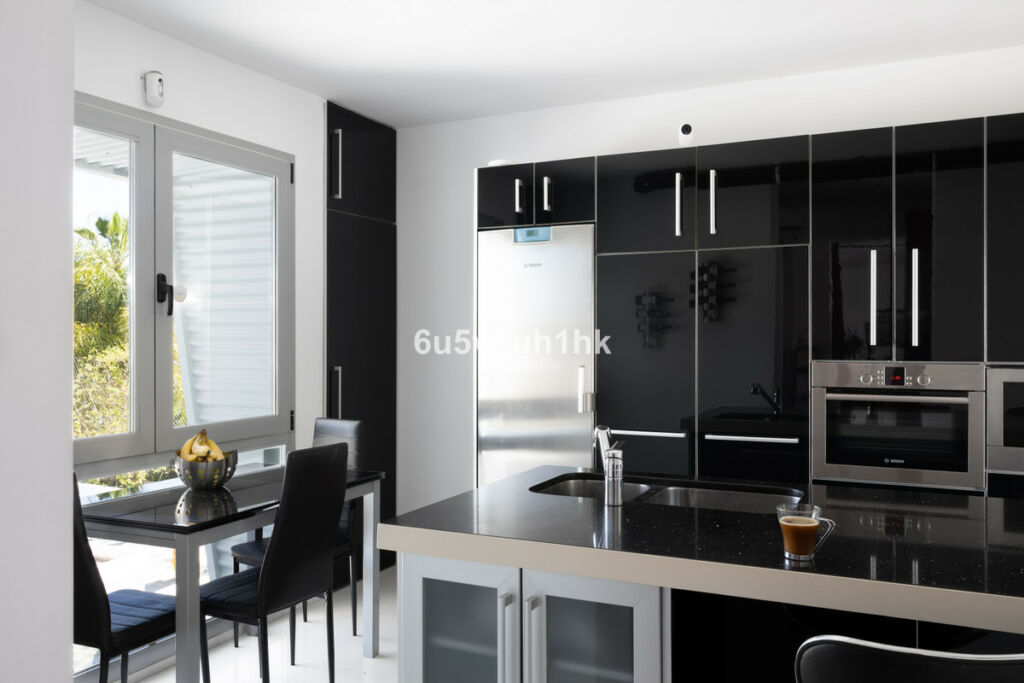 Detached Villa Alhaurín de la Torre Málaga - image 14