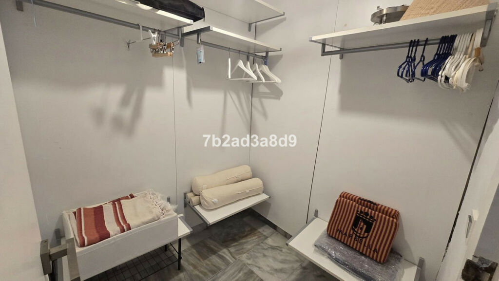 Townhouse New Golden Mile Málaga - image 14