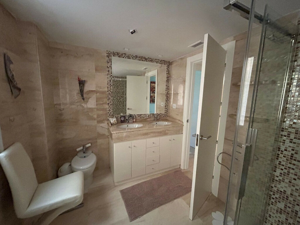 Ground Floor Apartment Elviria Málaga - image 14
