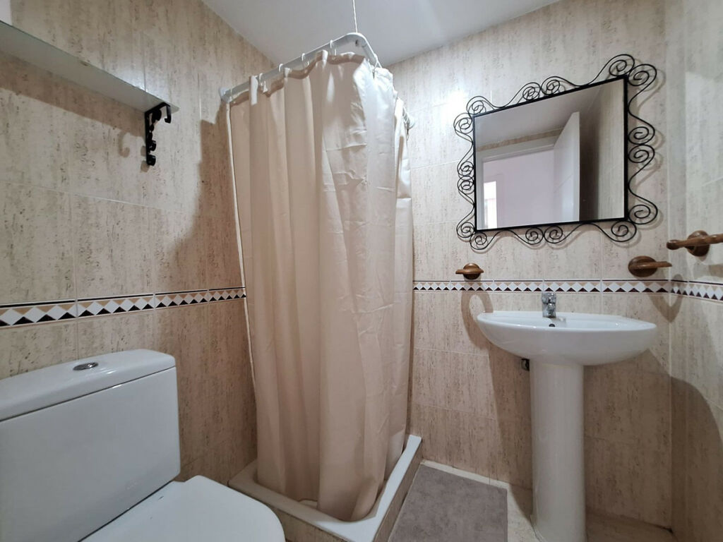 Middle Floor Apartment San Luis de Sabinillas Málaga - image 14