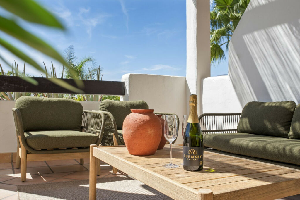 Middle Floor Apartment Estepona Málaga - image 14