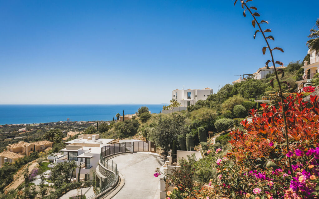 Detached Villa Altos de los Monteros Málaga - image 14