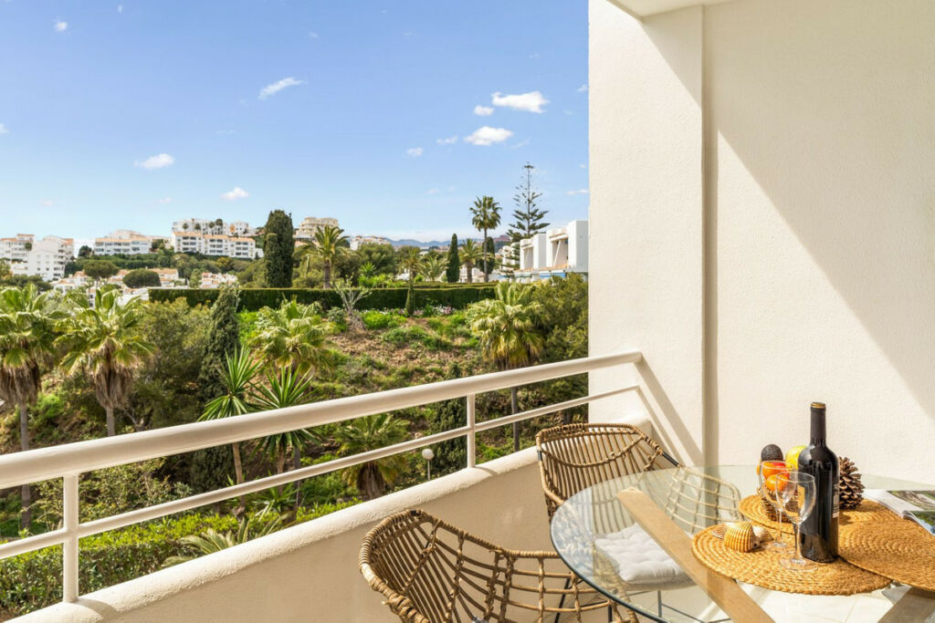 Middle Floor Apartment Riviera del Sol Málaga - image 14