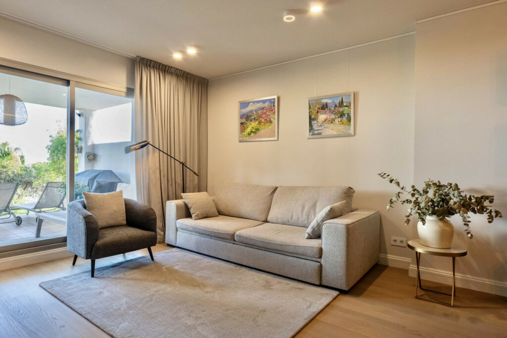Middle Floor Apartment Estepona Málaga - image 14