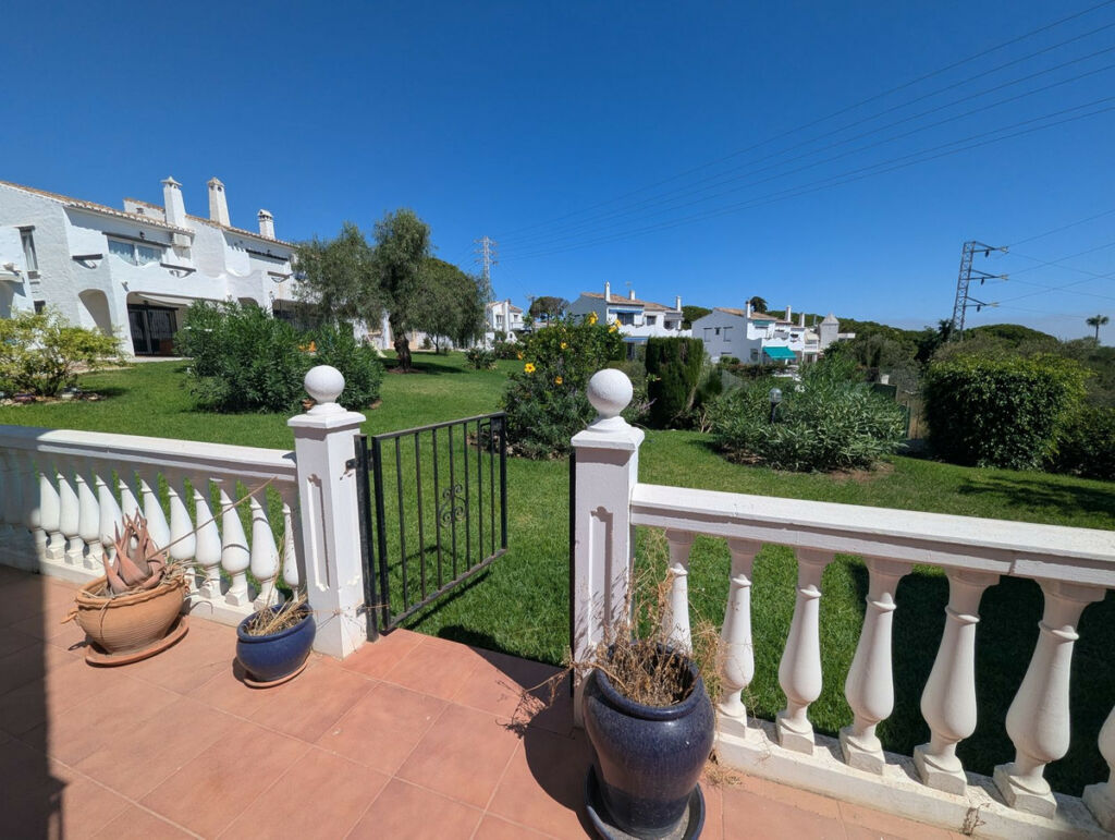 Townhouse Calahonda Málaga - image 14