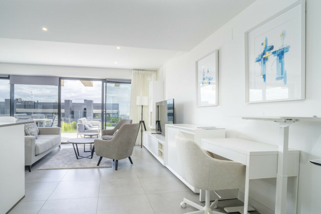 Middle Floor Apartment Estepona Málaga - image 14