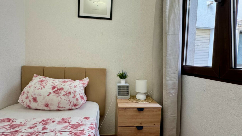 Middle Floor Apartment Torrevieja Alicante - image 14