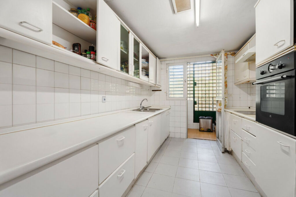 Middle Floor Apartment Marbella Málaga - image 15