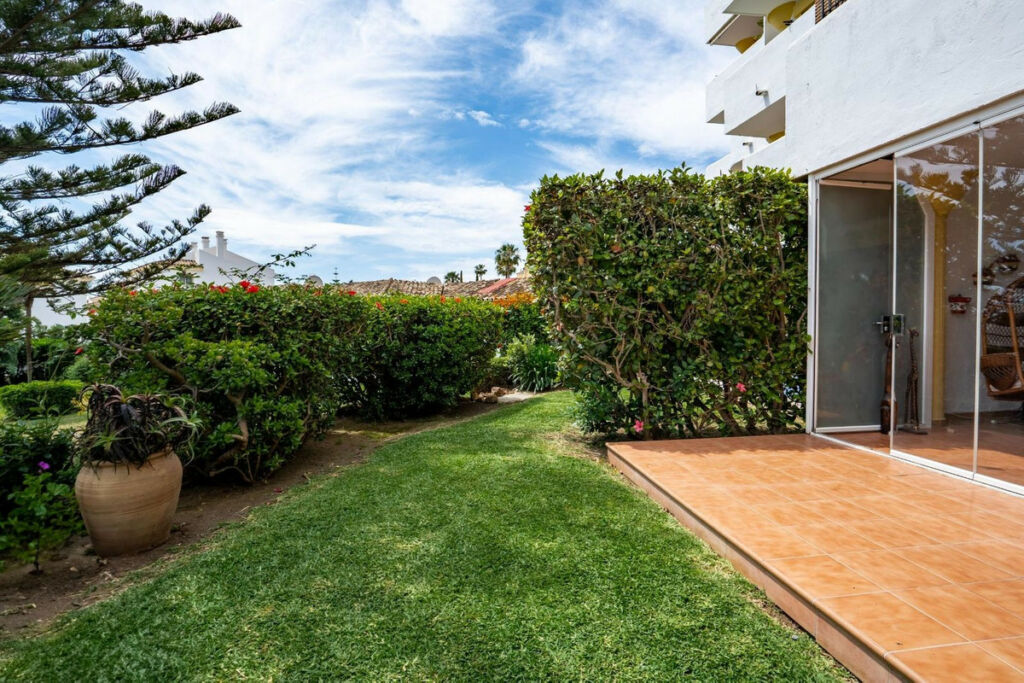 Duplex Calahonda Málaga - image 14