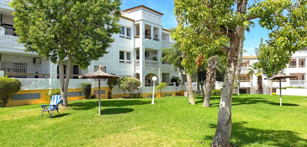 Ground Floor Apartment Villamartin Alicante - image 14