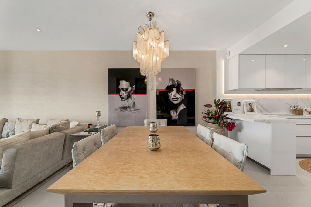 Middle Floor Apartment The Golden Mile Málaga - image 14