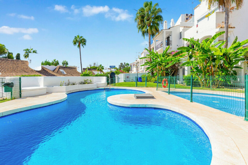 Ground Floor Apartment Puerto Banús Málaga - image 14