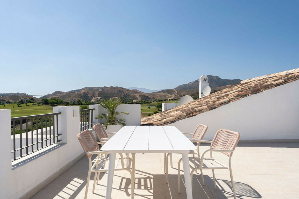 Penthouse Los Arqueros Málaga - image 14