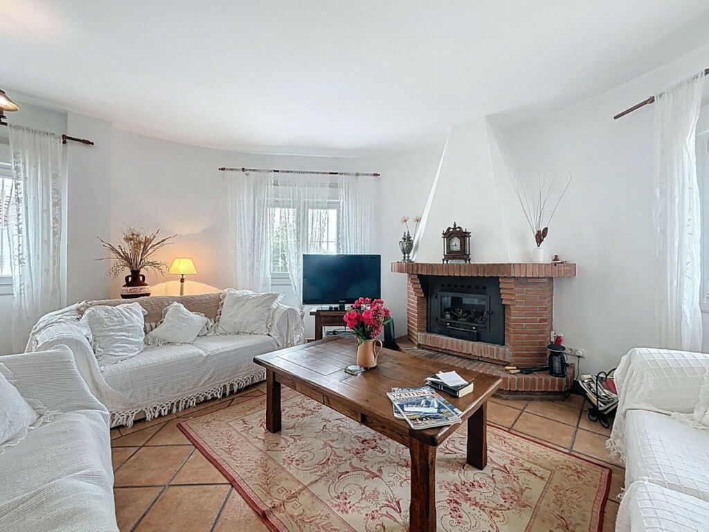 Detached Villa Canillas de Albaida Málaga - image 15