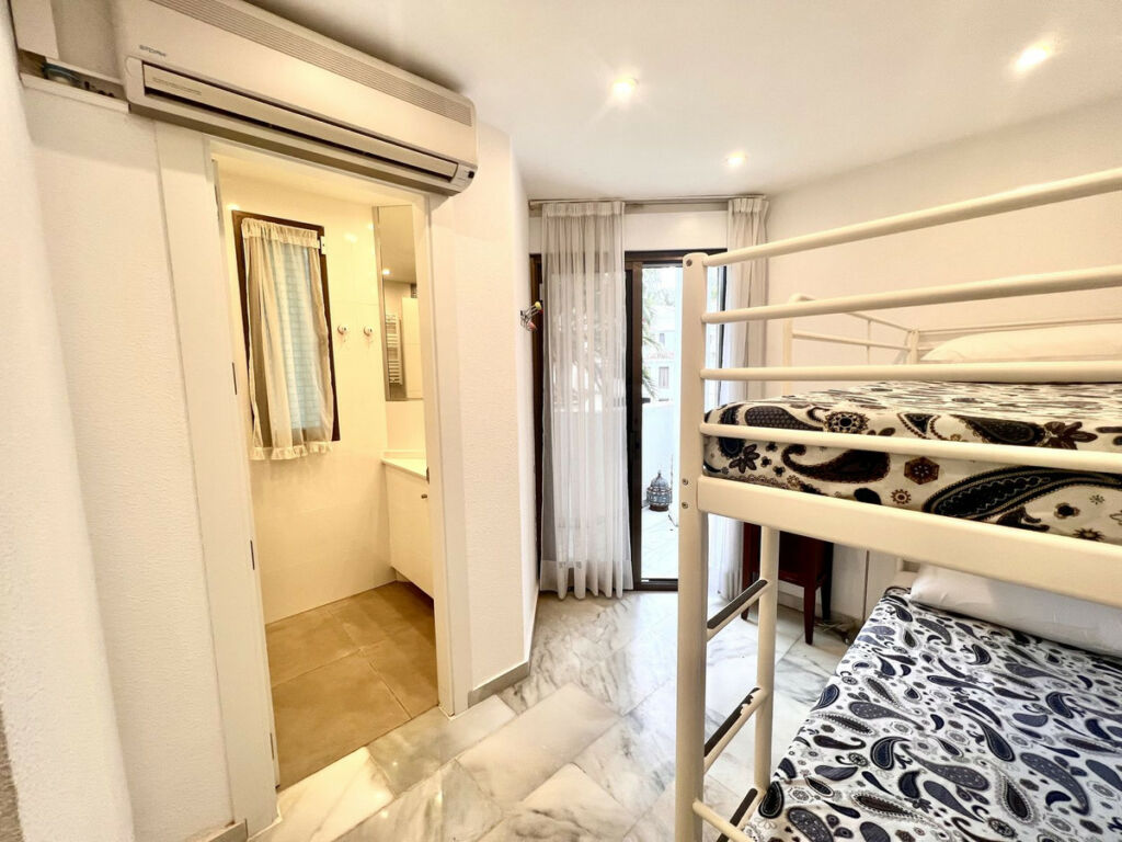 Ground Floor Apartment Elviria Málaga - image 14