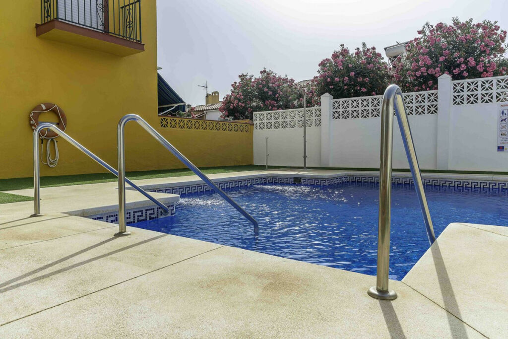 Townhouse Las Lagunas Málaga - image 14
