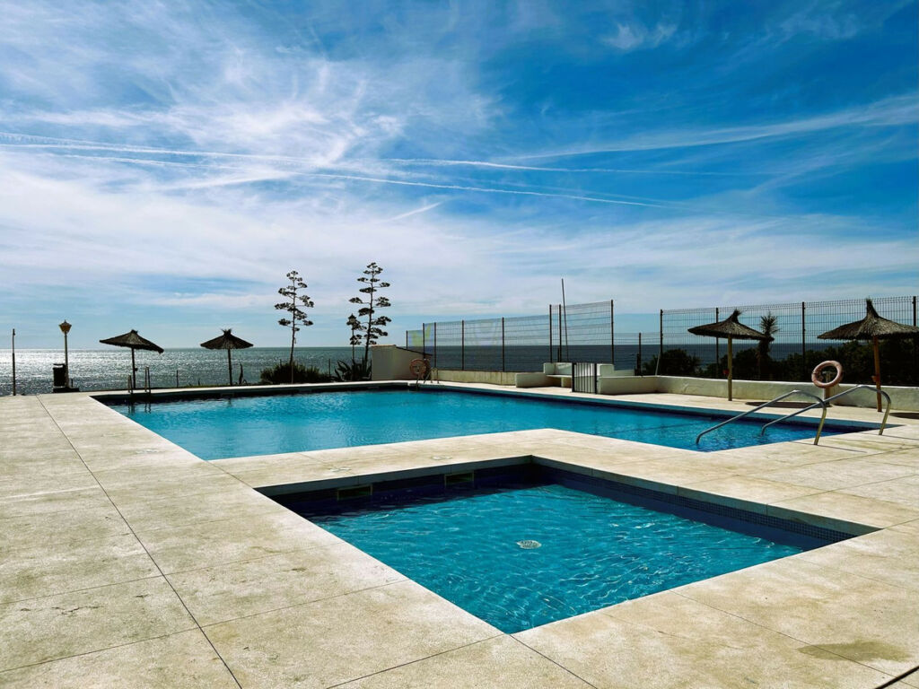 Townhouse Manilva Málaga - image 14