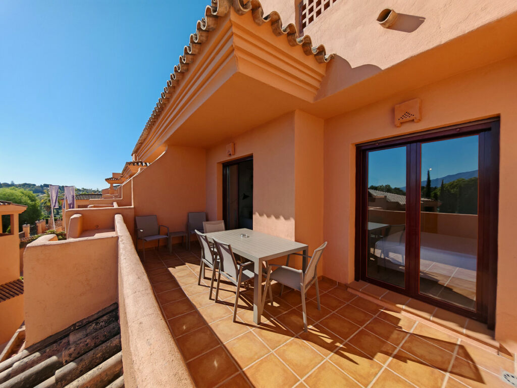 Middle Floor Apartment Benahavís Málaga - image 14
