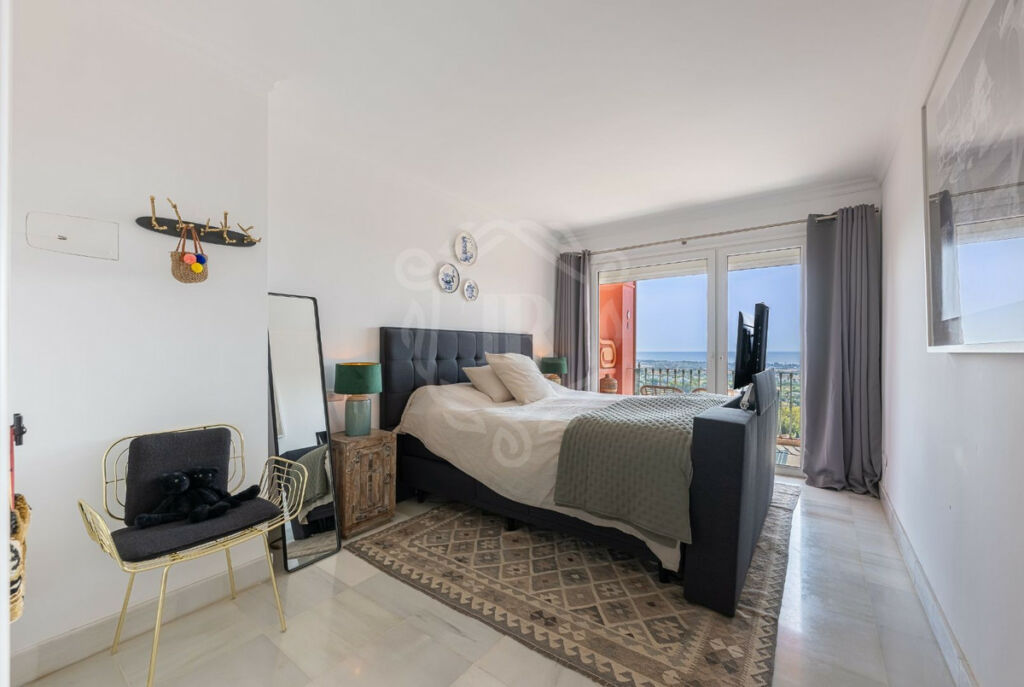 Duplex Monte Halcones Málaga - image 14