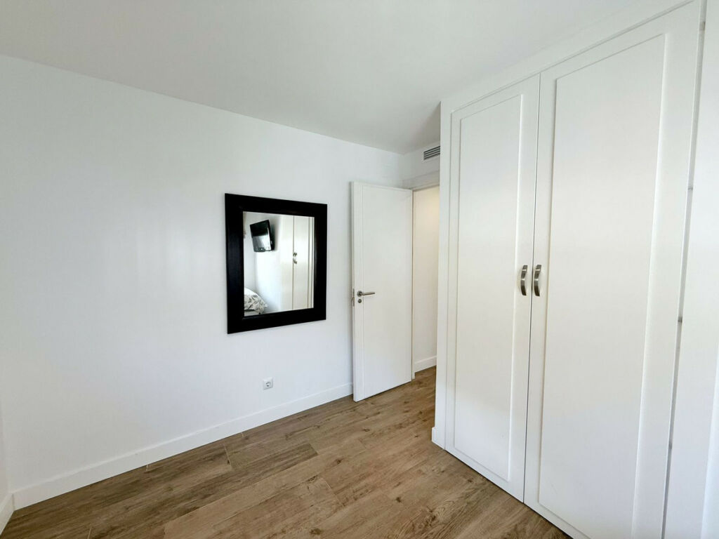 Middle Floor Apartment La Quinta Málaga - image 14