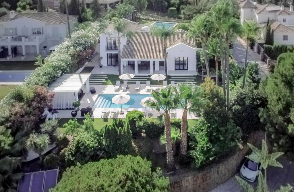 Detached Villa Nueva Andalucía Málaga - image 14