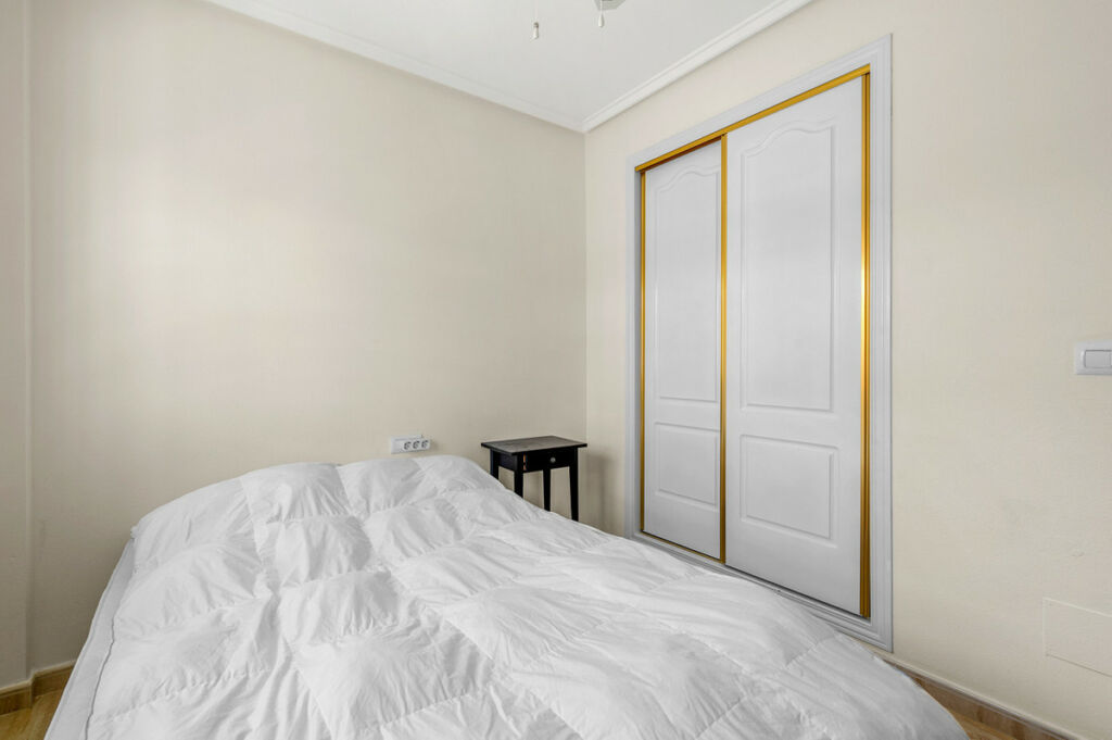 Penthouse Villamartin Alicante - image 14