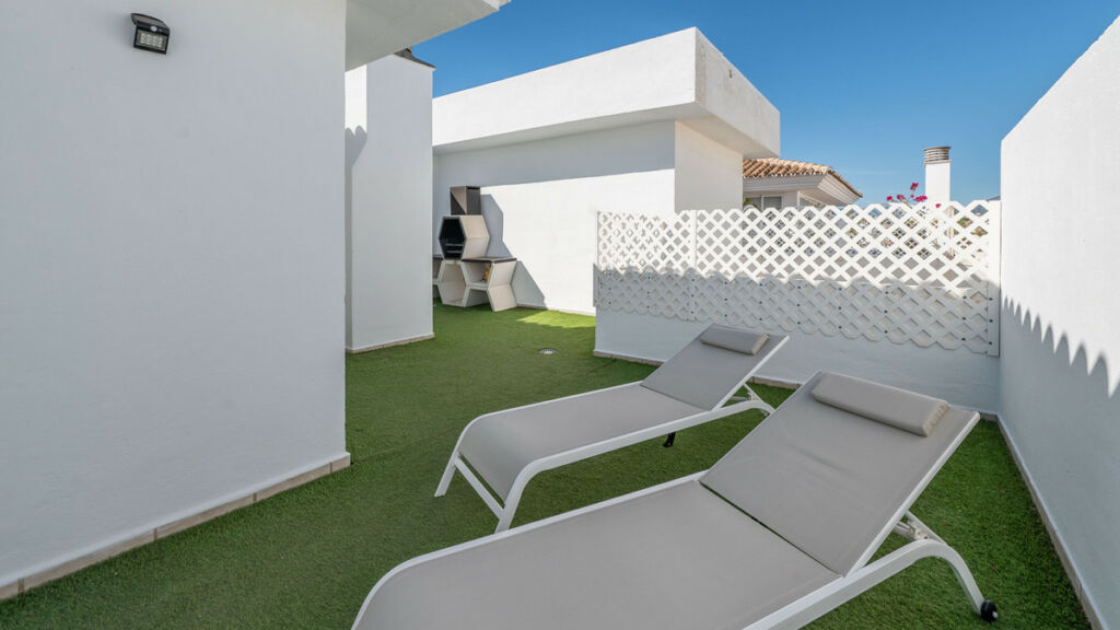 Middle Floor Apartment Puerto Banús Málaga - image 14