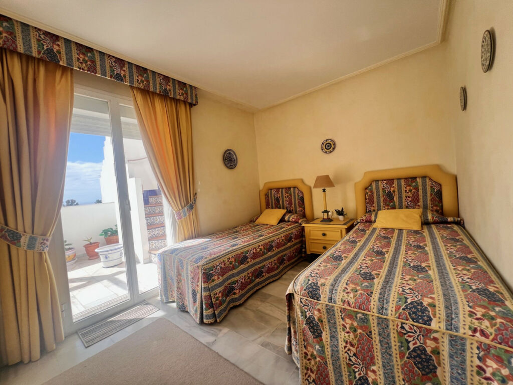 Penthouse Estepona Málaga - image 14