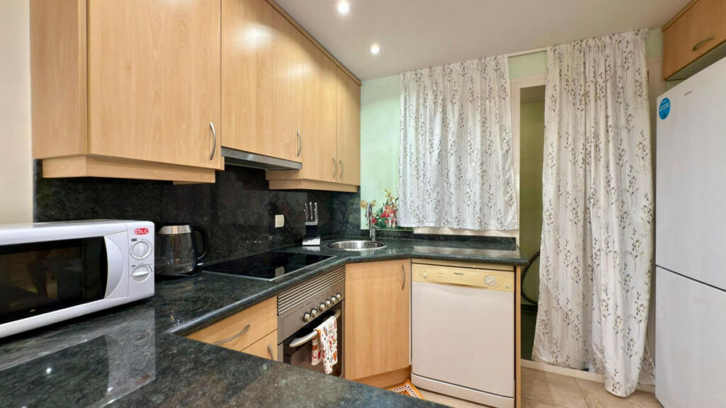 Middle Floor Apartment Villajoyosa Alicante - image 14