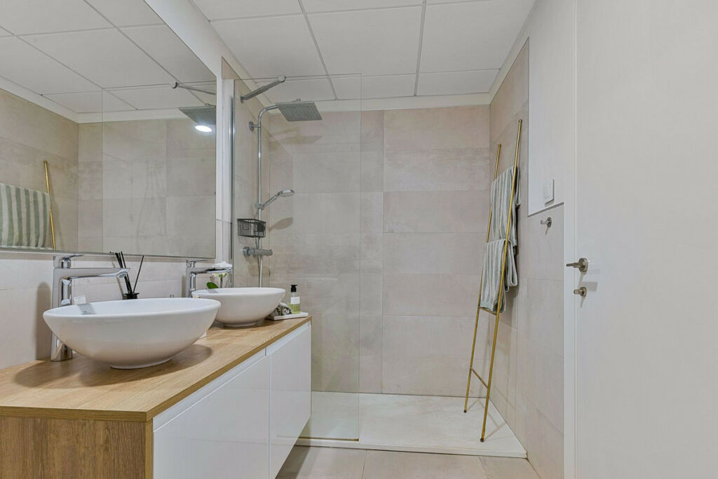 Middle Floor Apartment Fuengirola Málaga - image 14